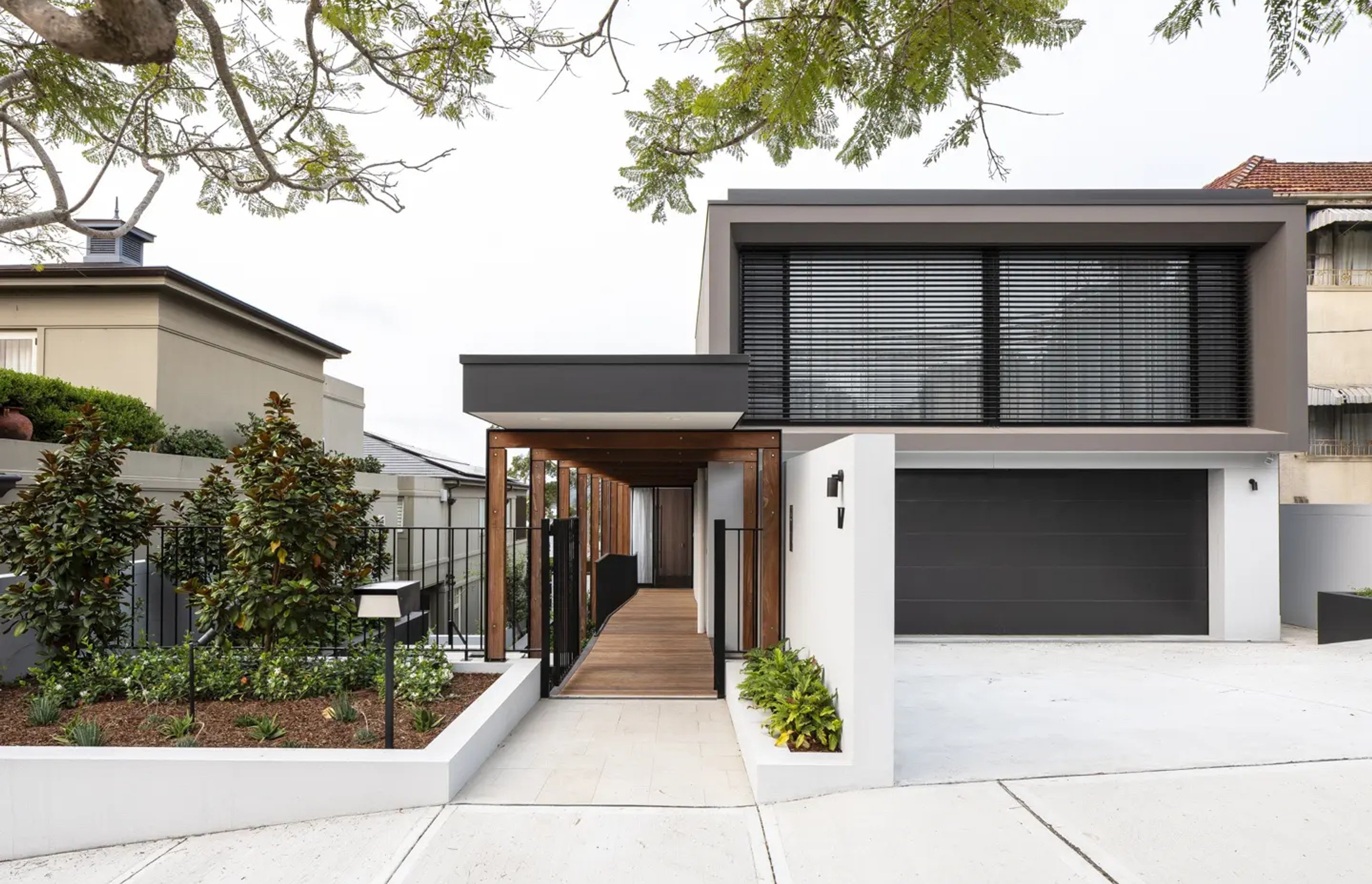 Mosman House: A serene and spectacular waterfront home by TKD ...