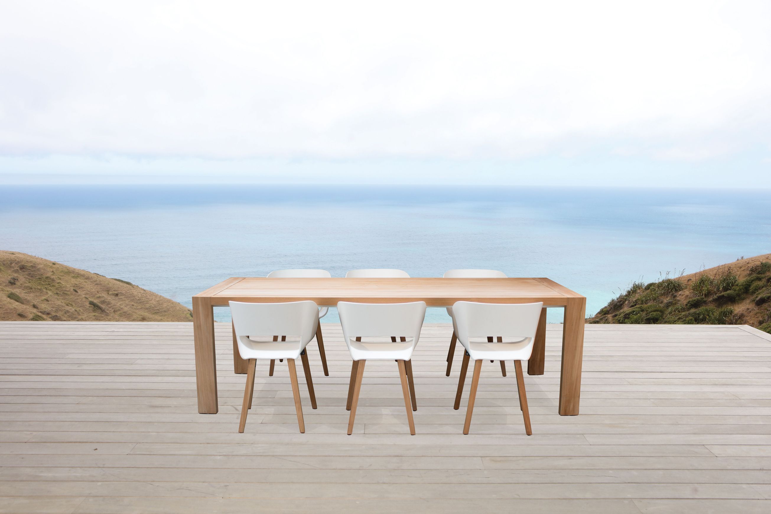 Hamilton Dining by Cove Outdoor