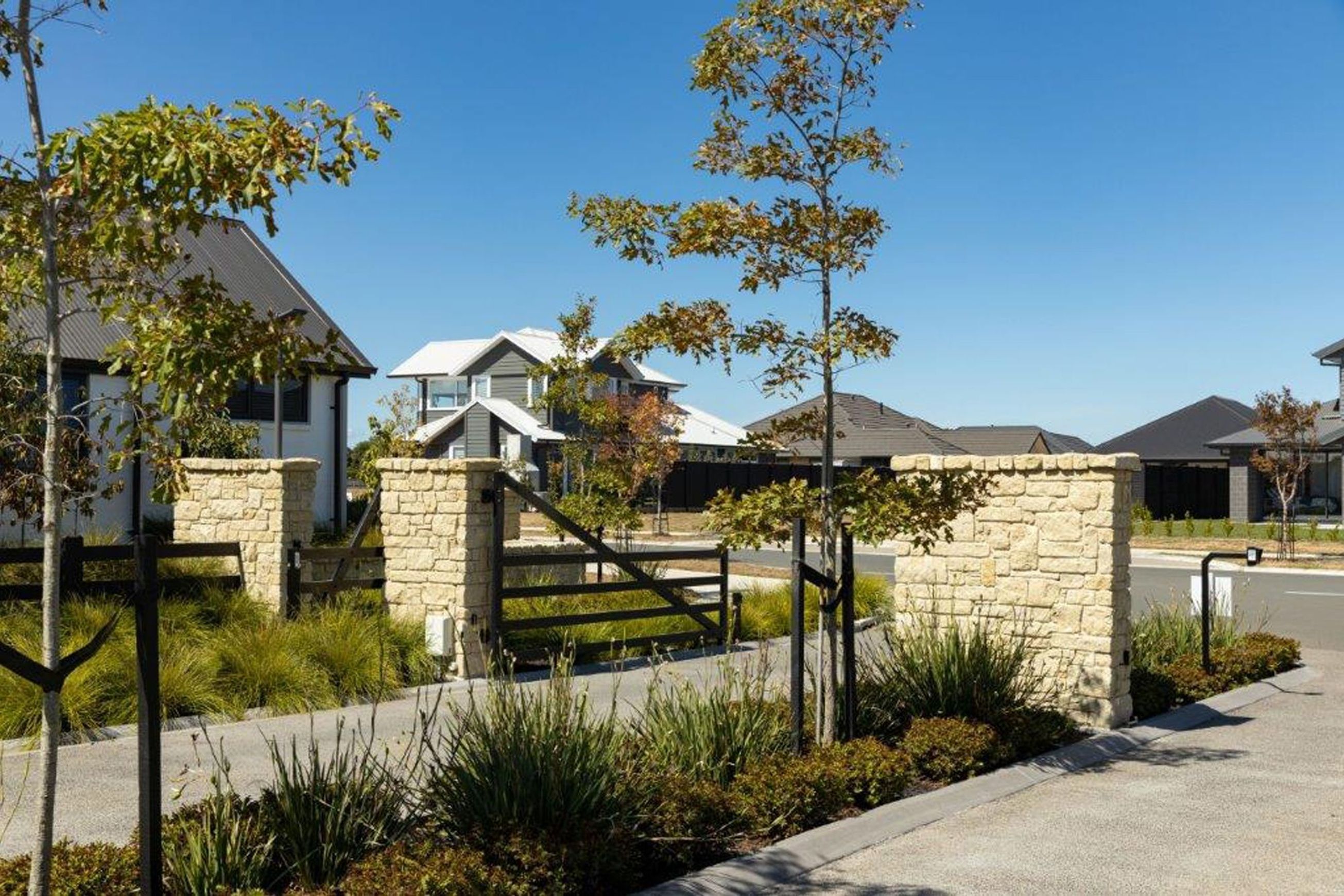 Natural Awa Splitstone Wall