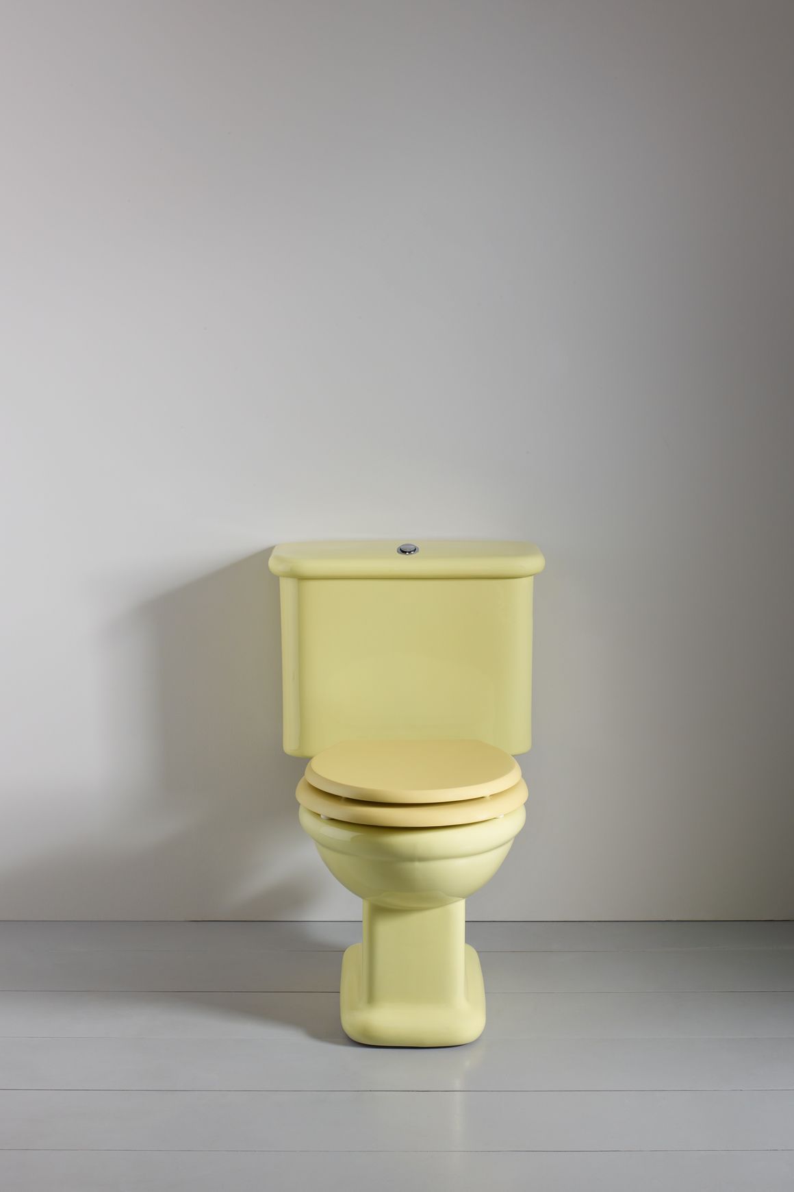 Rockwell Toilet With Close Coupled Cistern Pan