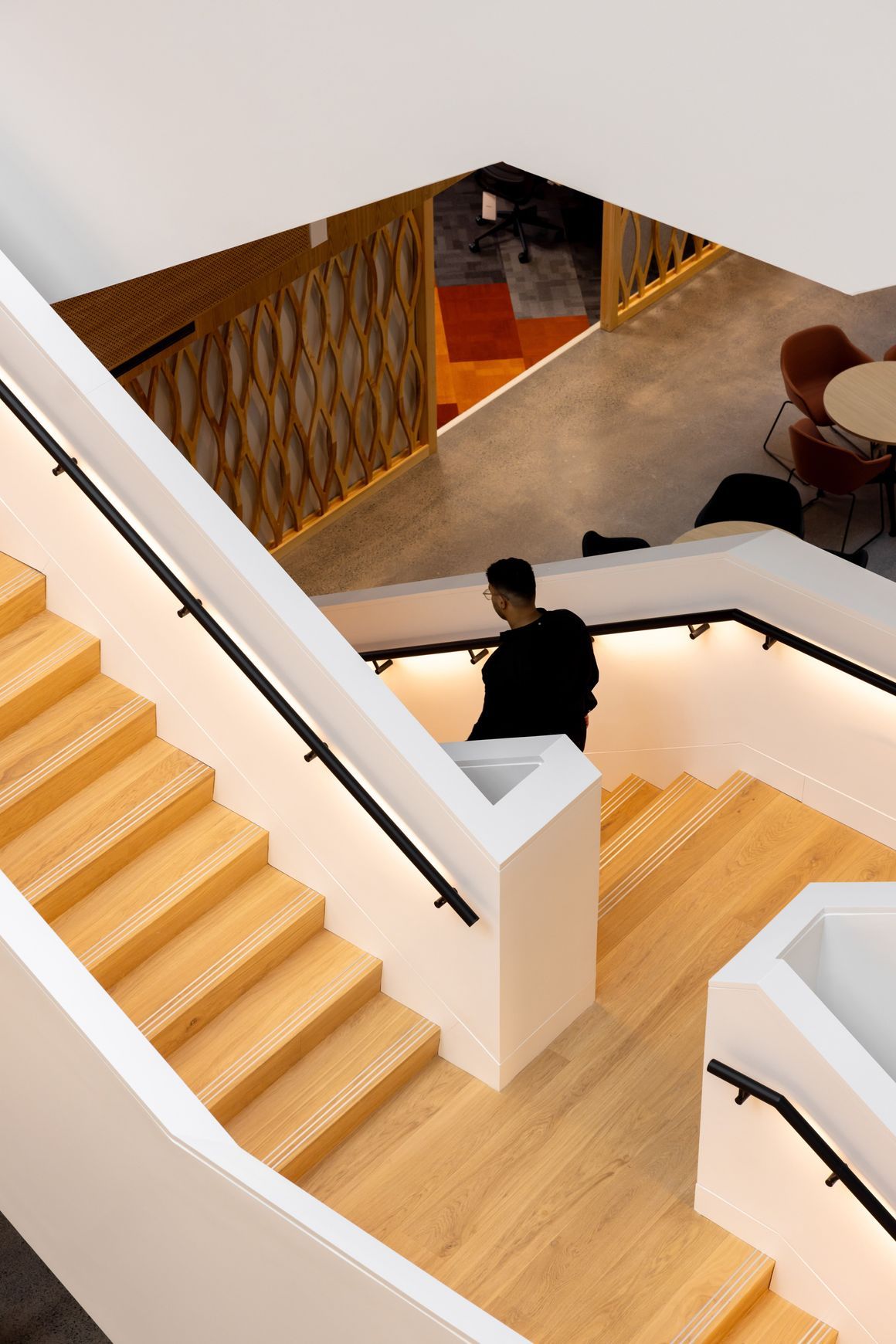 HB525 Stair Rail Bracket with Wiring Capability for Handrails