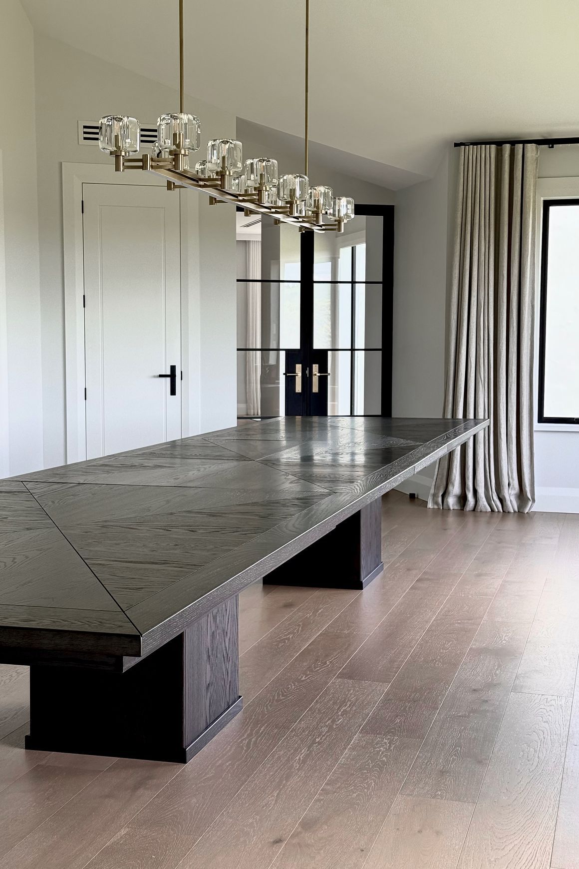 Extending Gathering Table — Stained Oak Wood