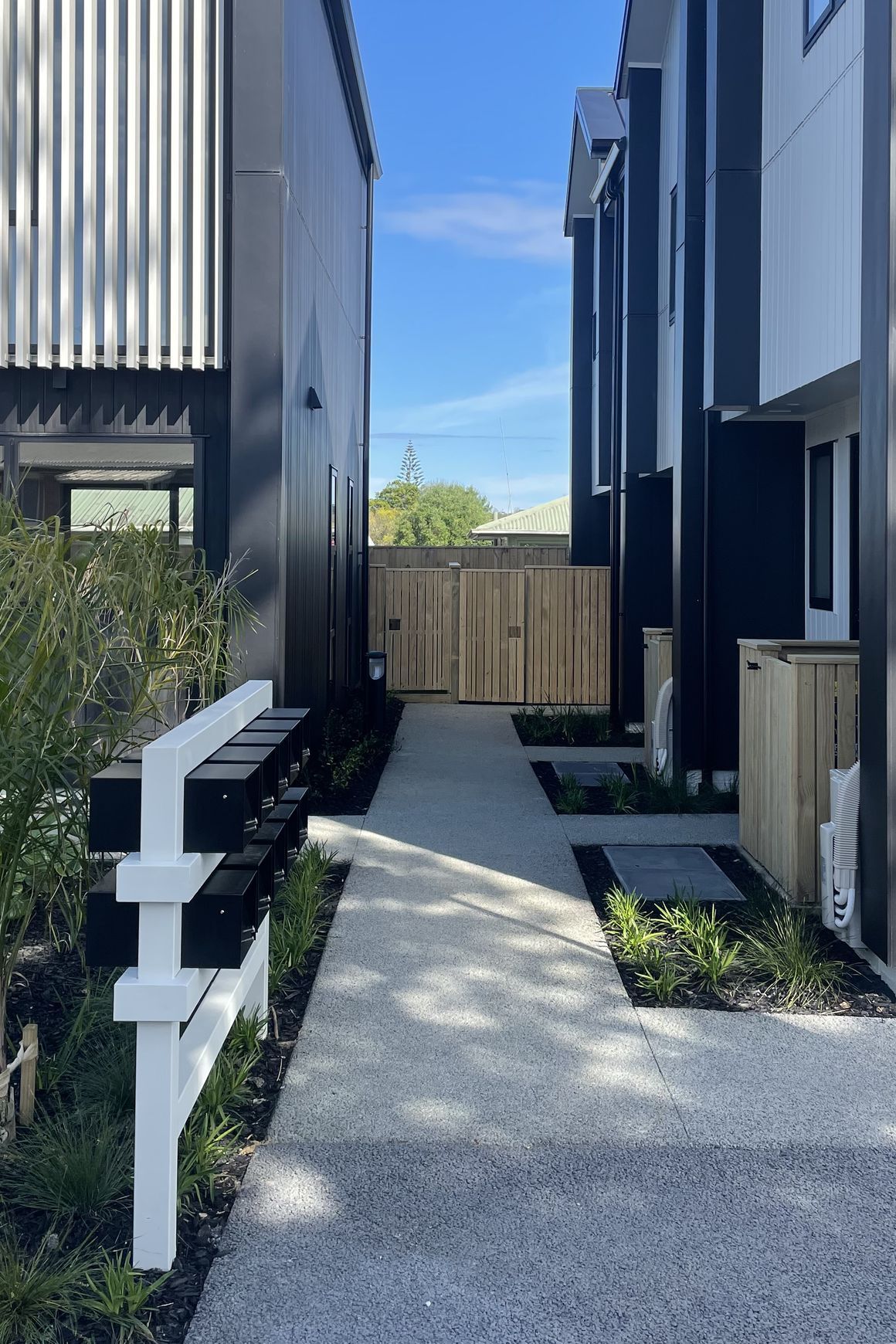 Permeable Concrete Footpaths by Permcon