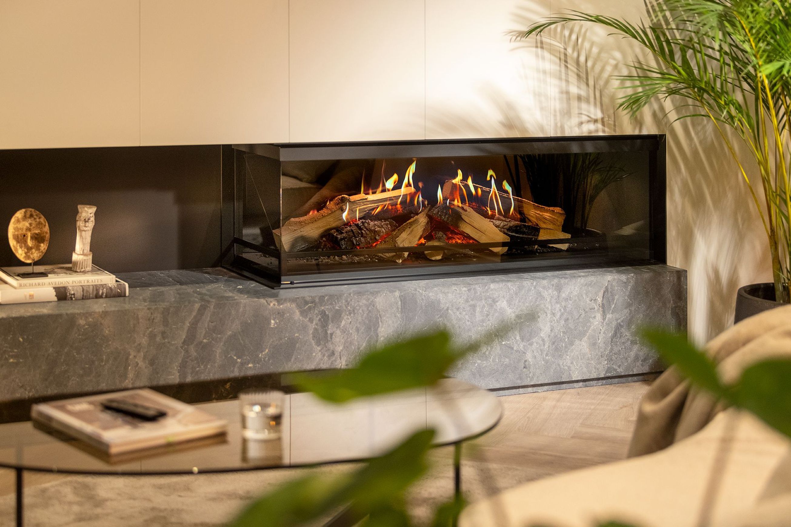 E-One 130 Corner Right - Electric Fireplace