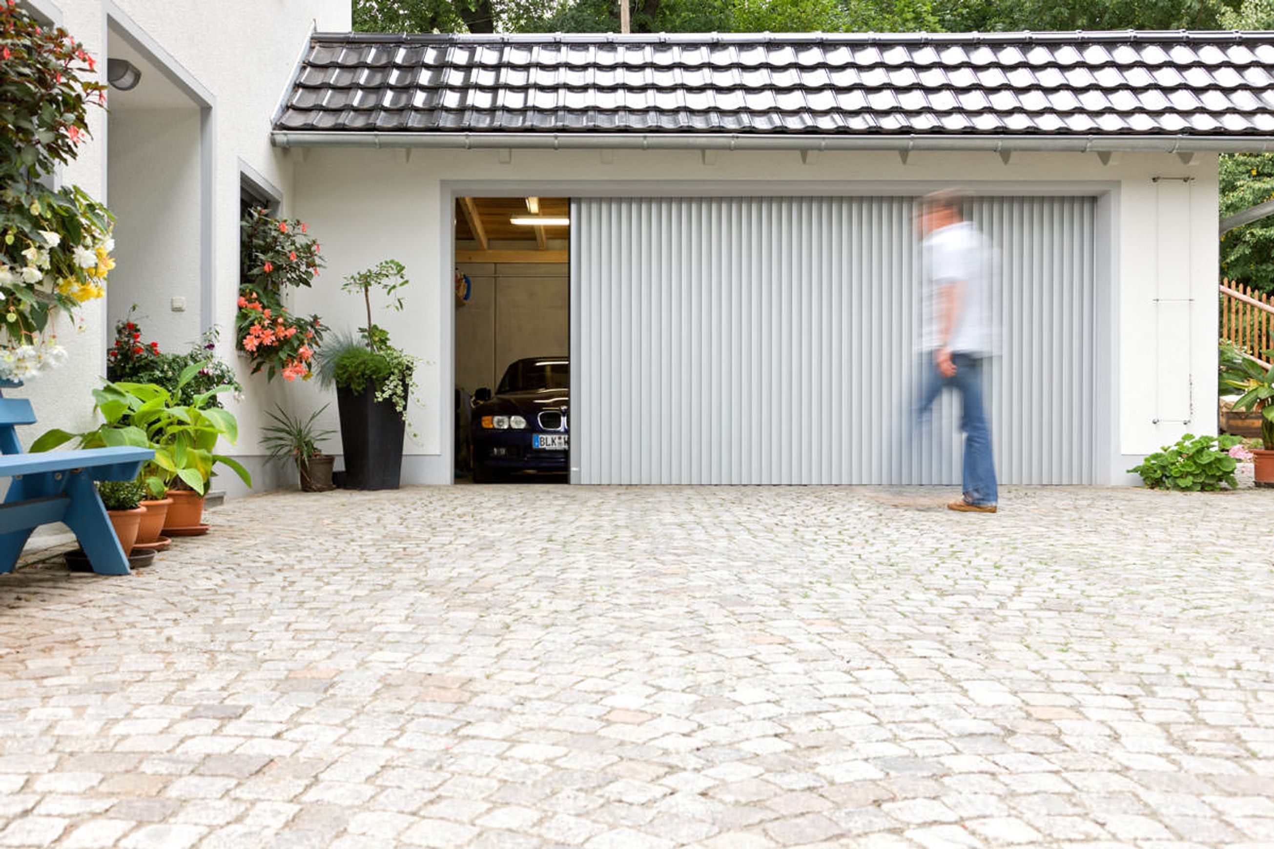 VERTICO Side Sliding Garage Door