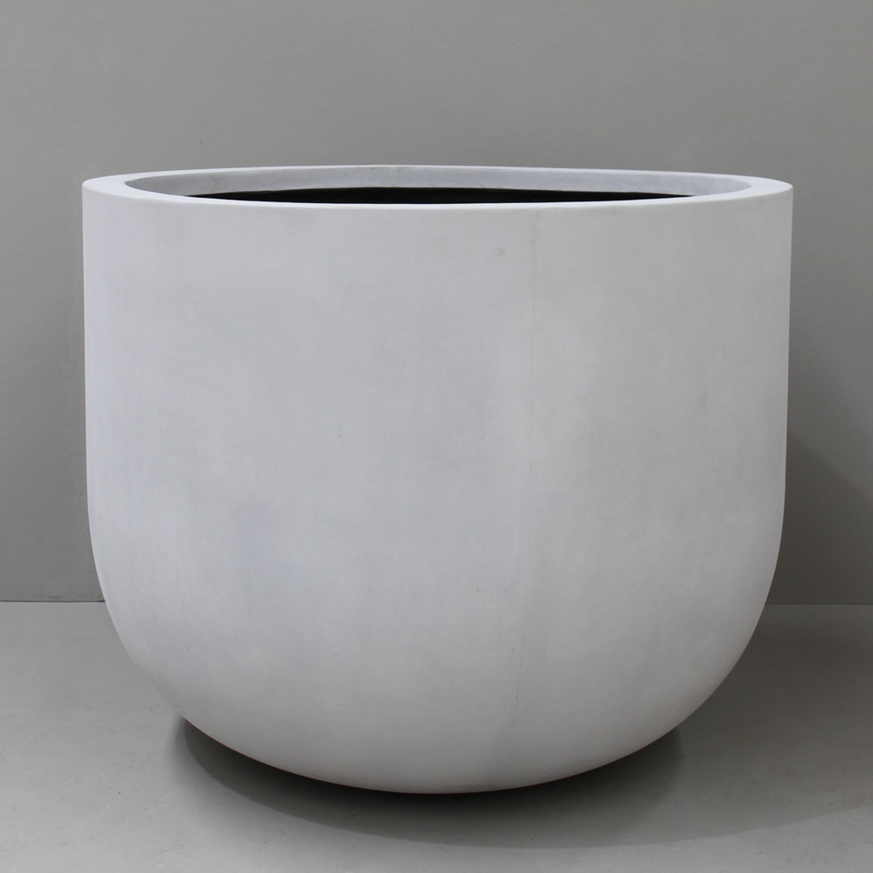 Contemporary U Planter