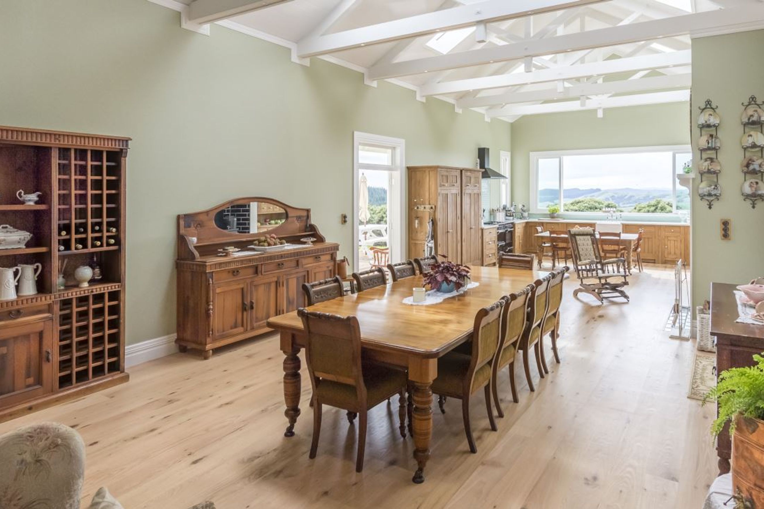 American Red Oak Timber Flooring, Antique Grade