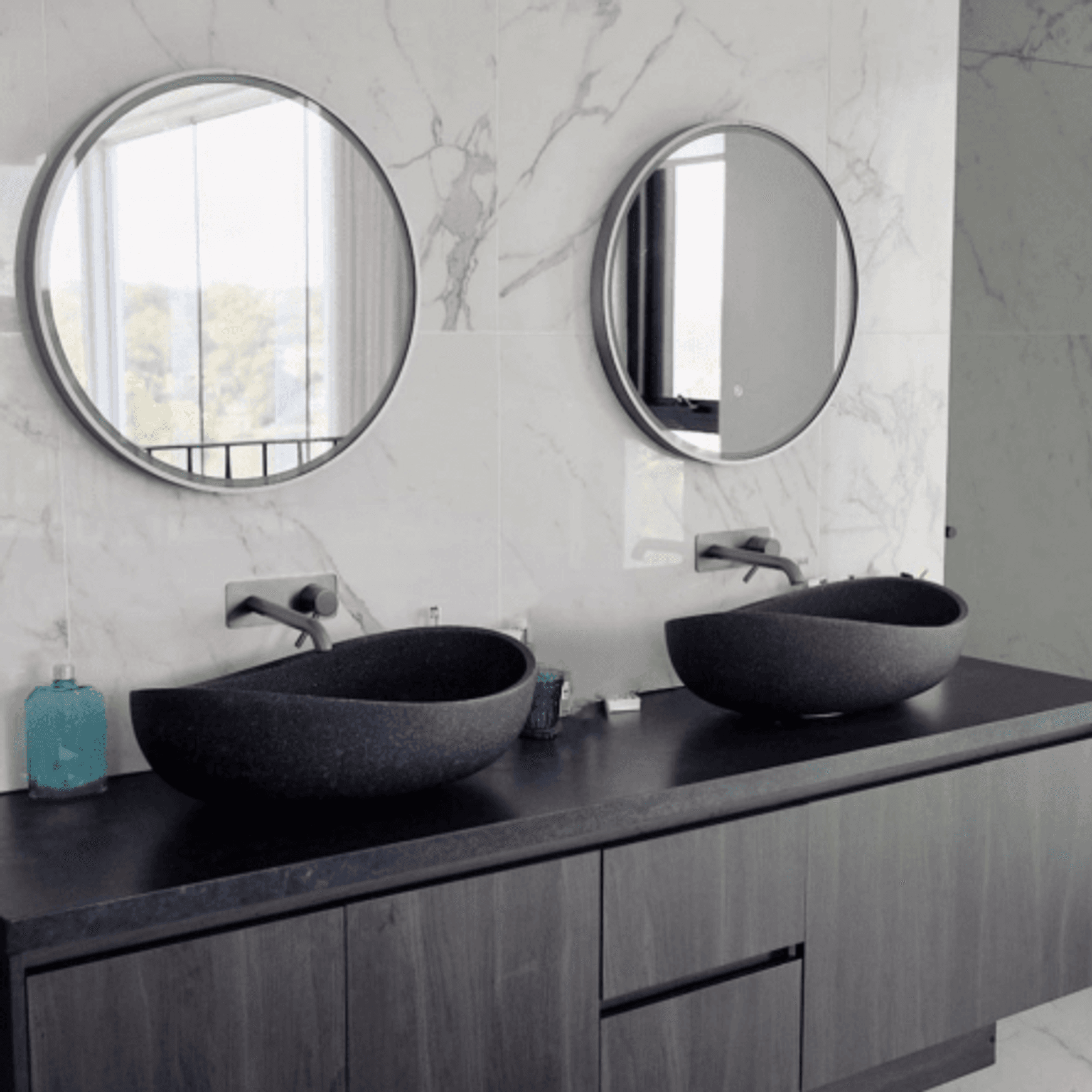 Pietra Bianca Onda Stone Basin