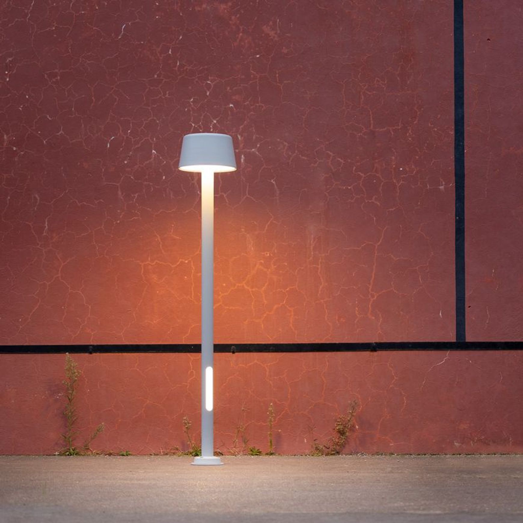 Bark Model 1 Outdoor Lamp Post