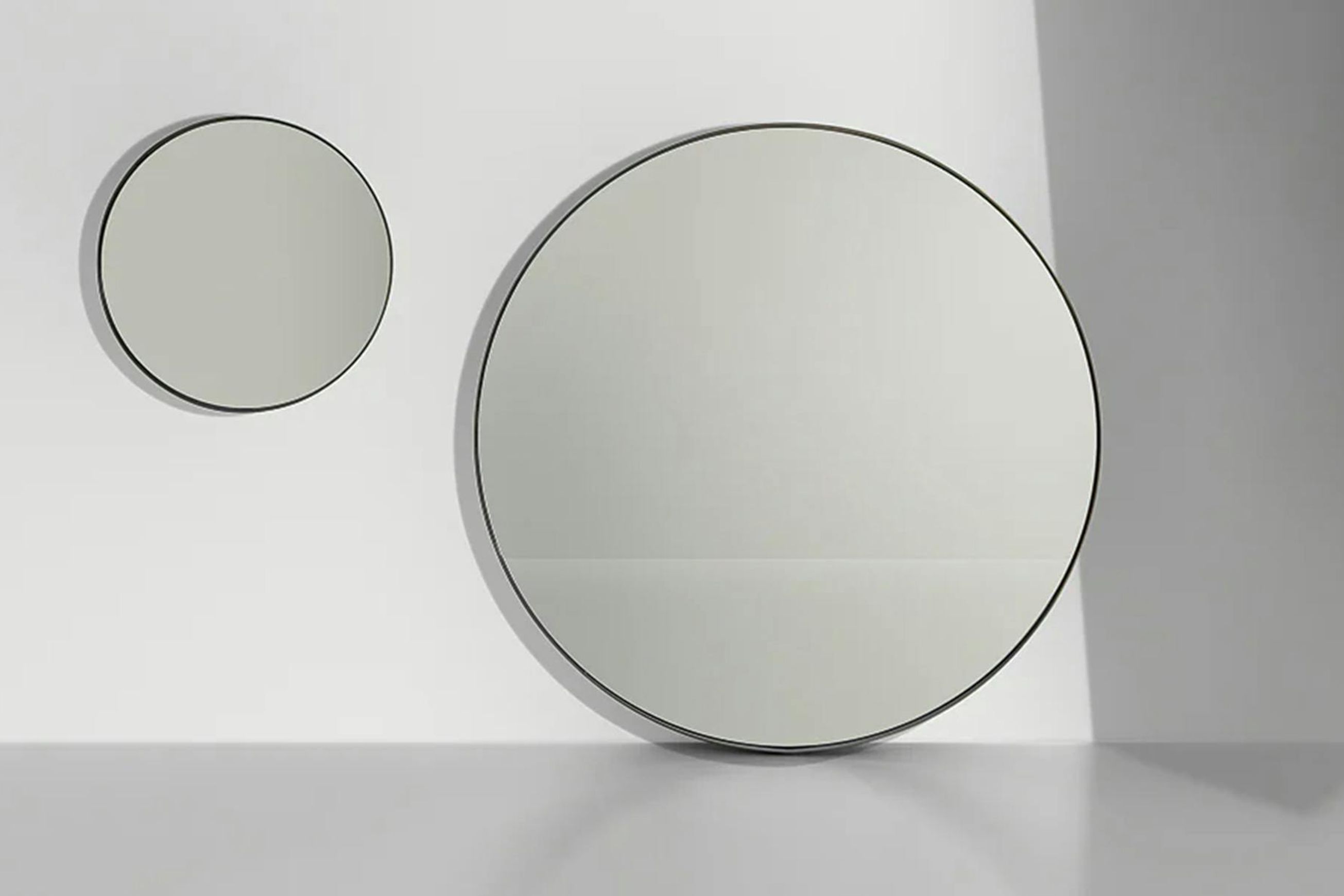 Adone Mirror