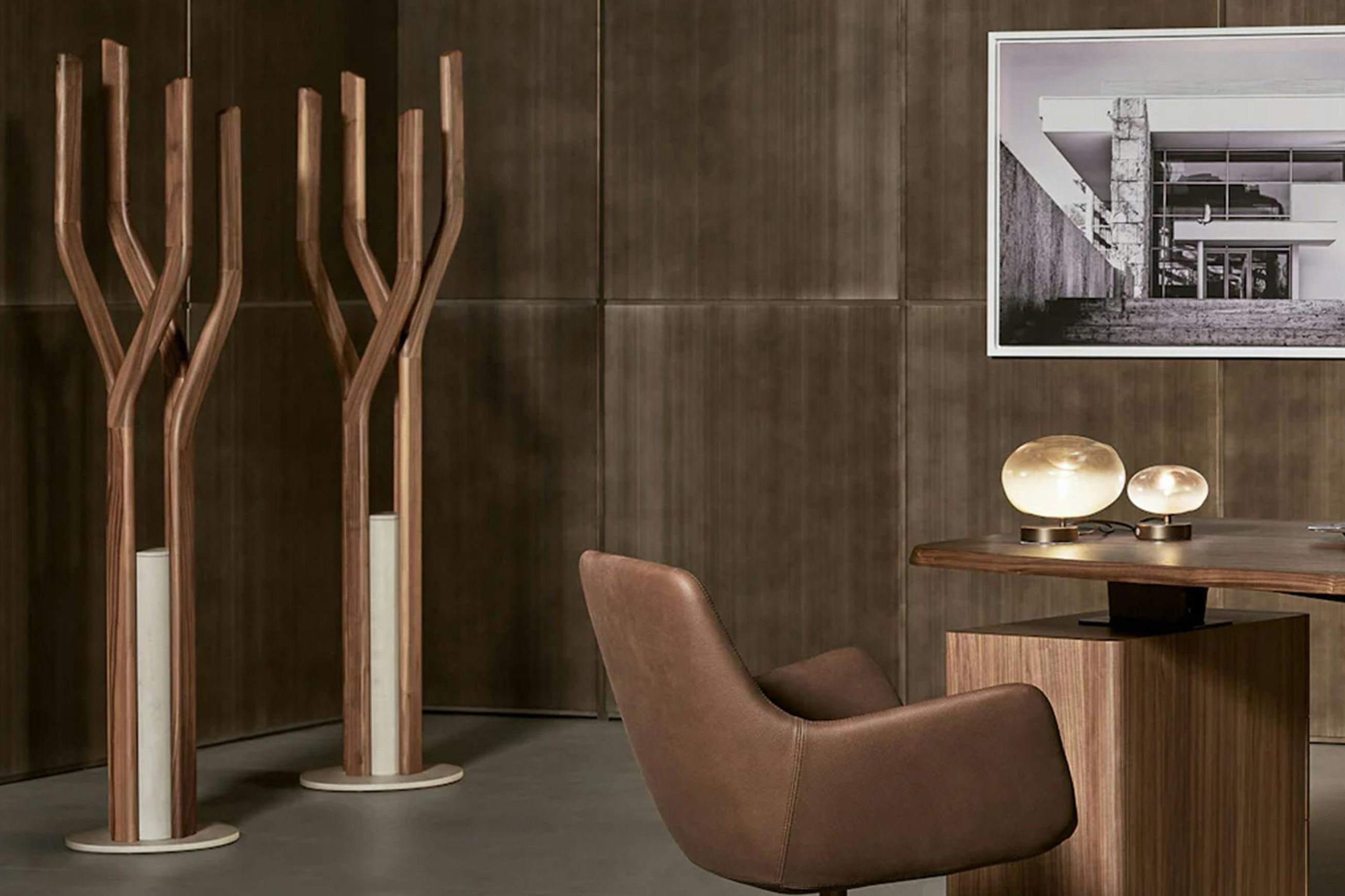 Alma Valet Stand