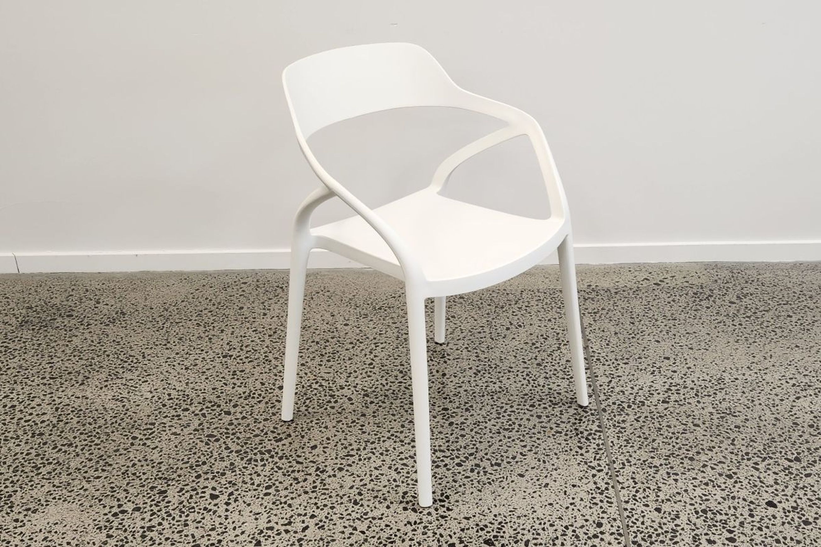 Lyra Resin Dining Chair - White