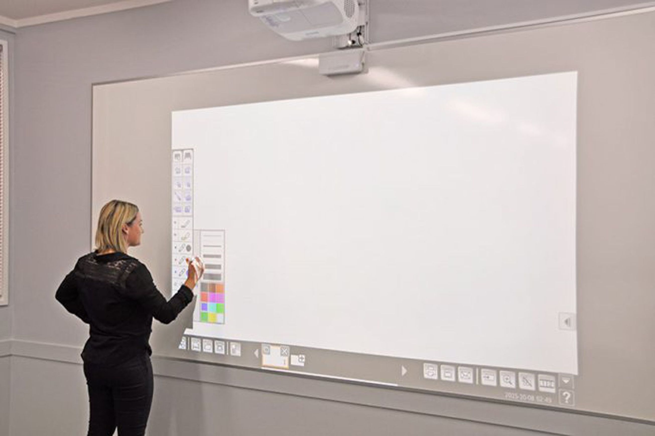 Flatline Series Interactive Whiteboard