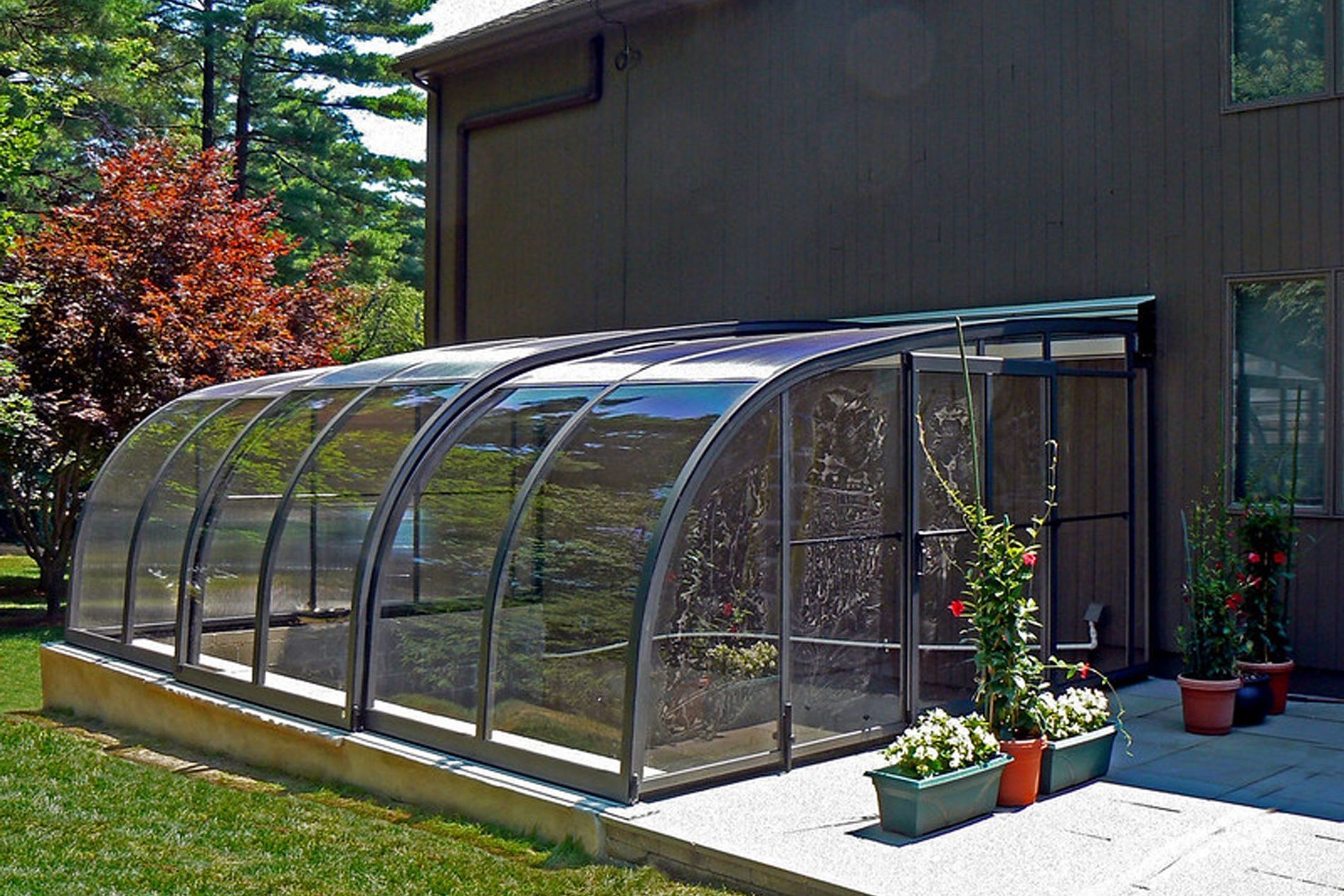 Corso Entry Pool Enclosure
