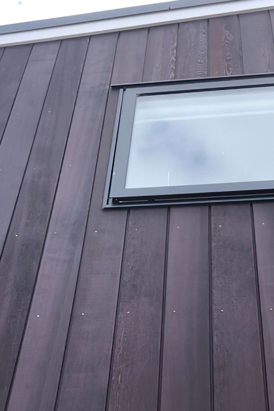 Cladding | Sawn face – obsidian black