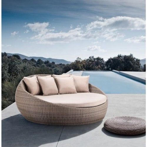 Large Newport Round Outdoor Wicker Daybed