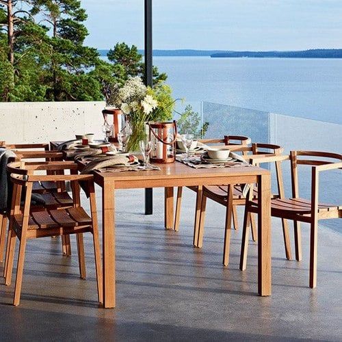 Oxnö dining table by Skargaarden