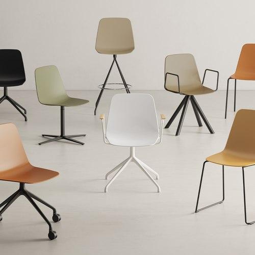 Maarten Plastic Chair - Swivel
