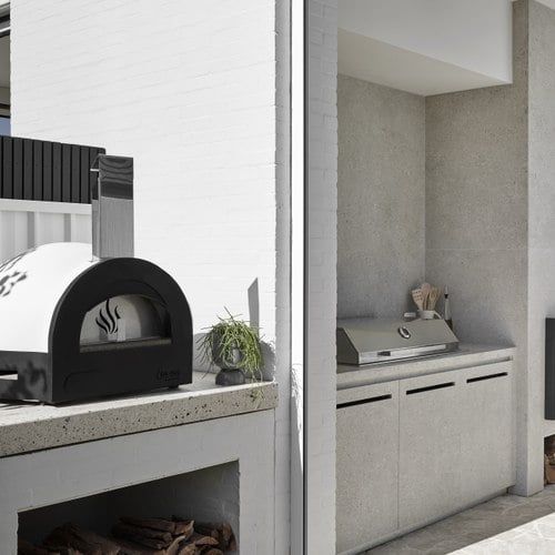 Subito Cotto 60 Refractory Wood Fired Pizza Oven with Stand & Square Flue