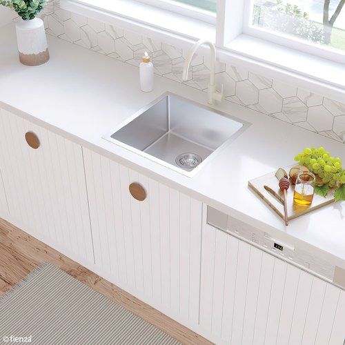 Hana 40L Single Kitchen Sink | 550 x 450mm
