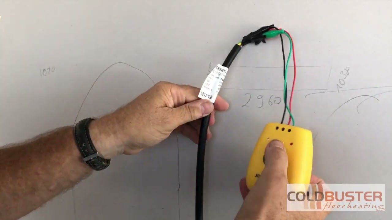 Circuit break monitor for underfloor heating.