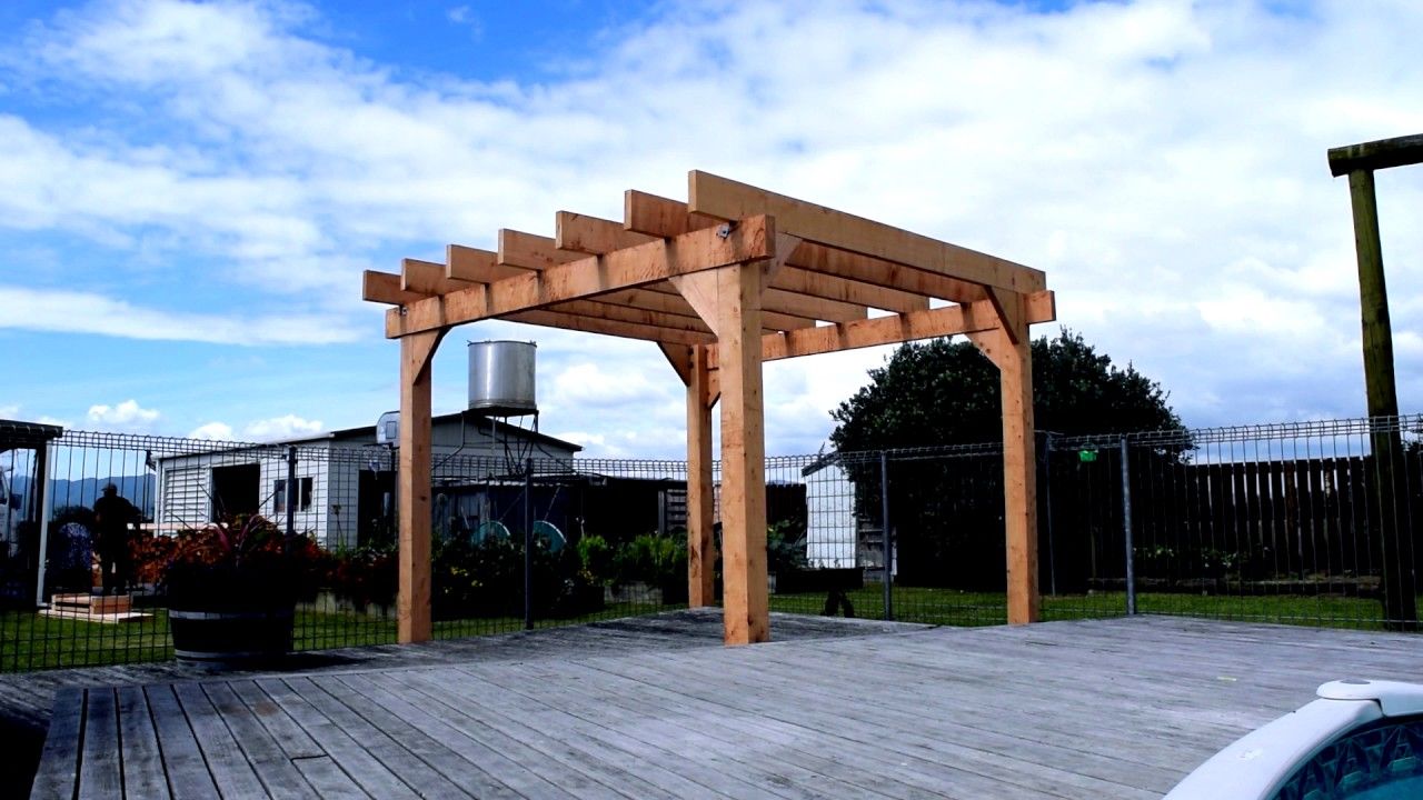 Urbanmac Kitset Pergola Assembly