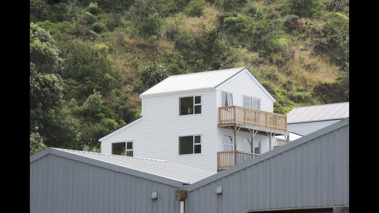 Jason and Mary speak to their experience with Lockhart Construction.