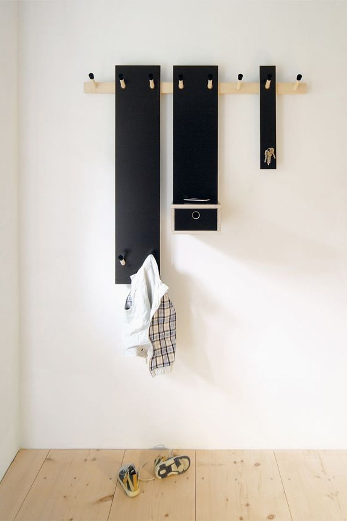 RECHENBEISPIEL WALL HUNG Wardrobe