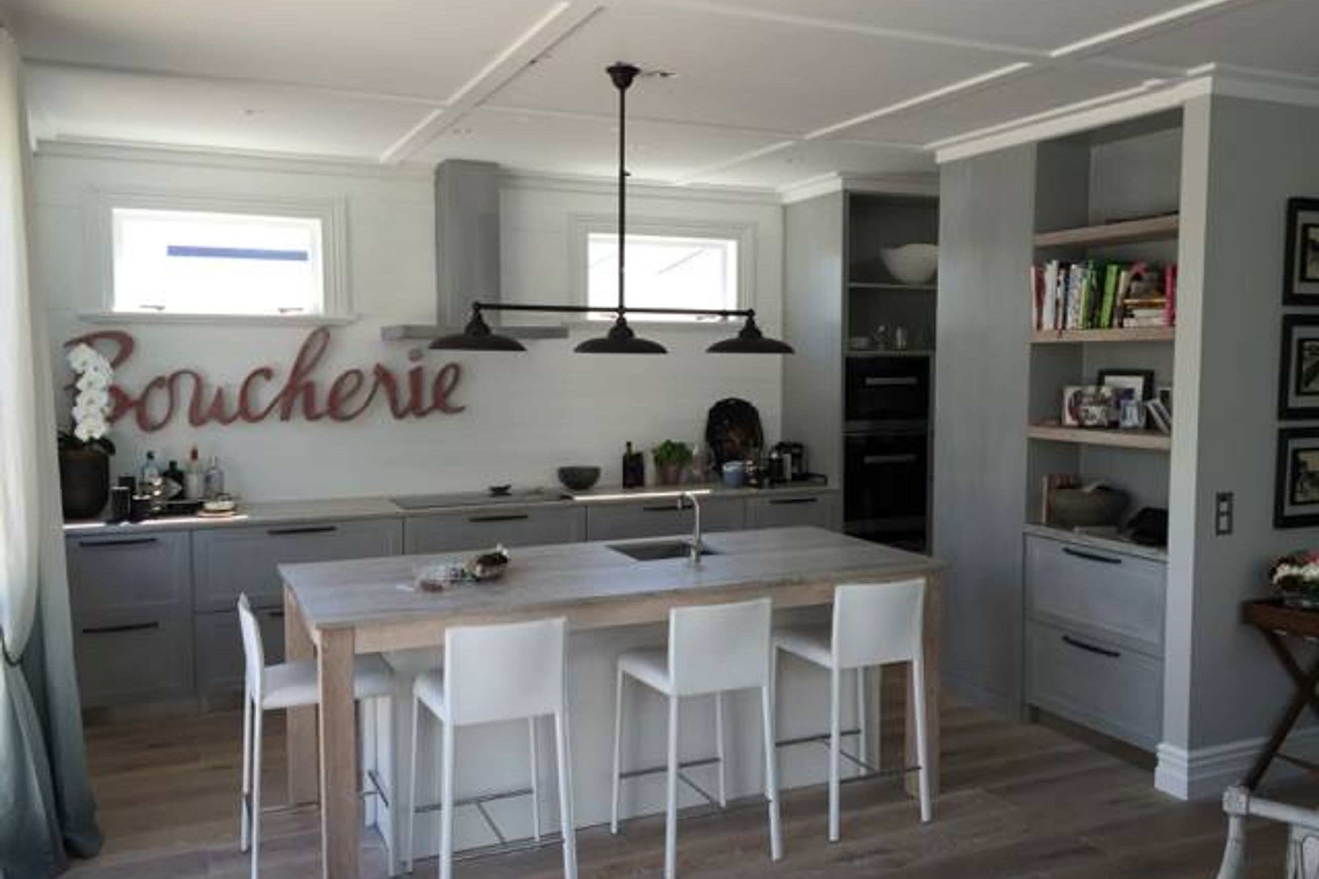 Custom Kitchen Cabinetry