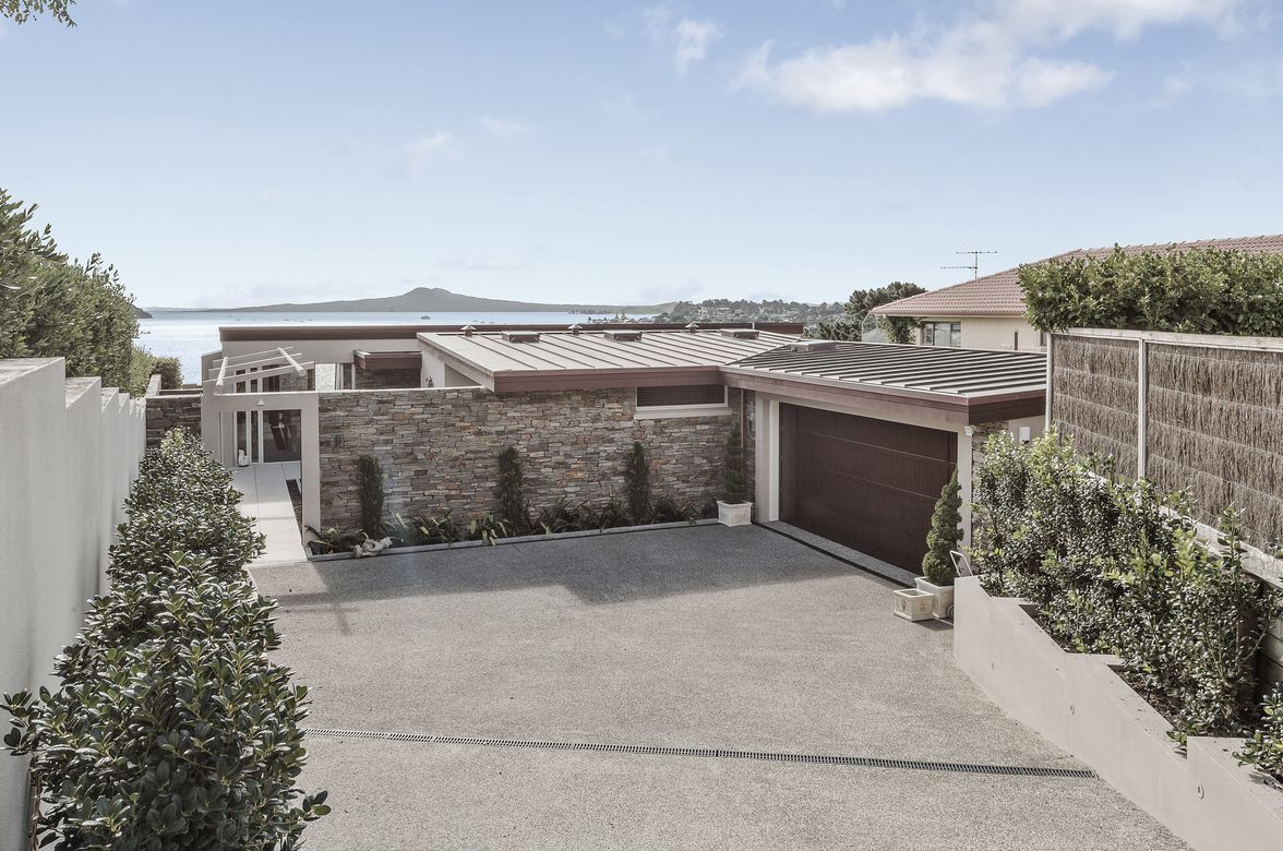 Takutai Ave, Half Moon Bay