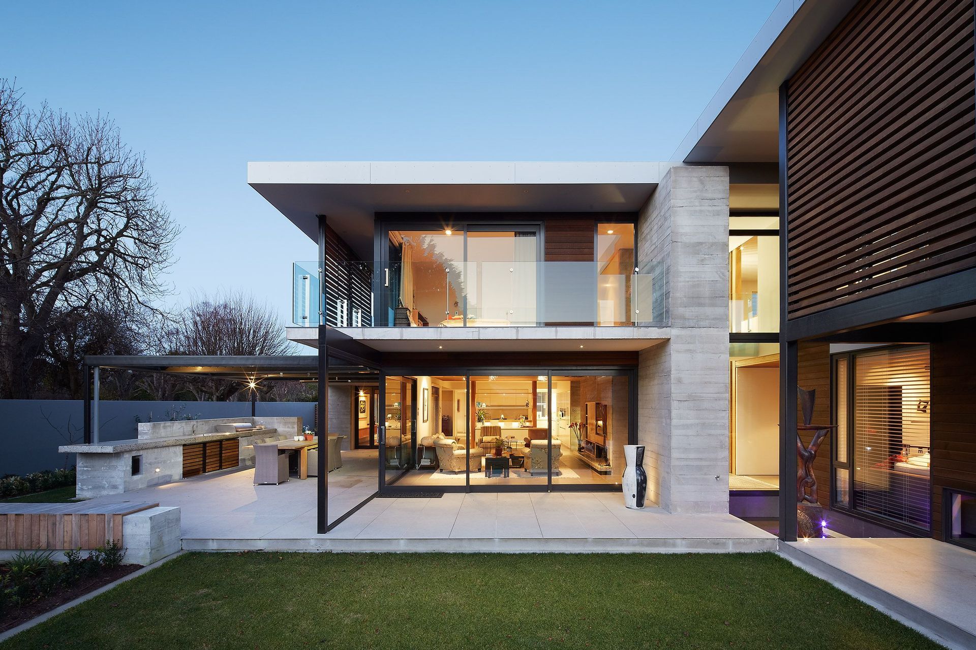 POYNDER AVENUE HOUSE