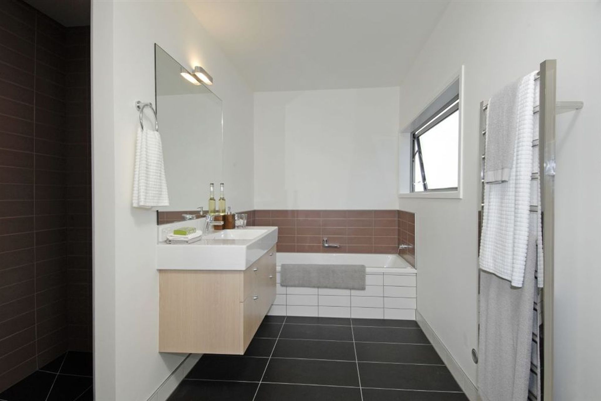 SUSTAINABLE HOUSE DESIGN - MEADOWBANK HOUSES