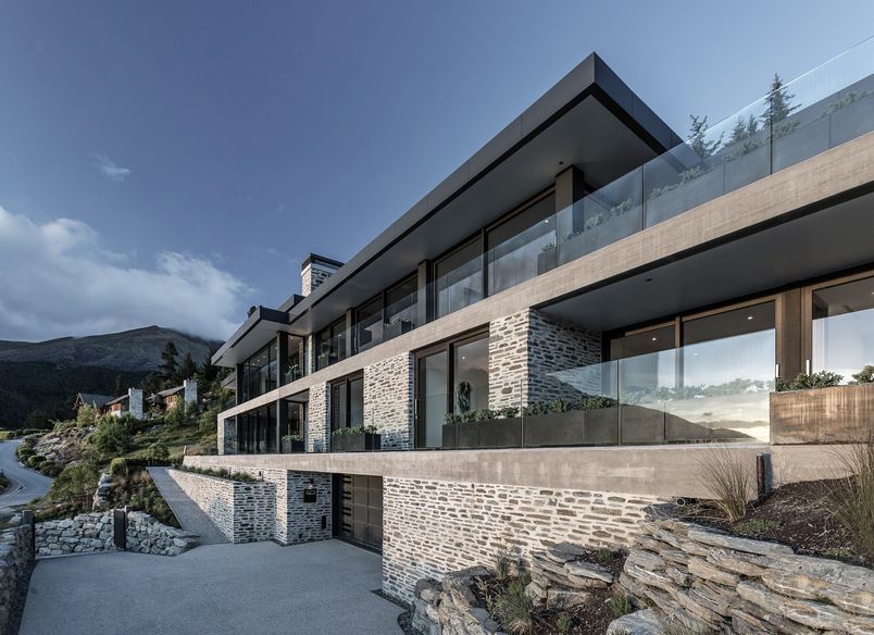 Mason and Wales Queenstown