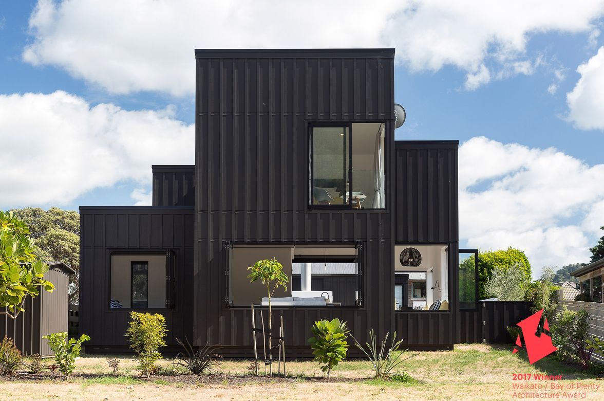 Leuschke-Kahn - Pauanui