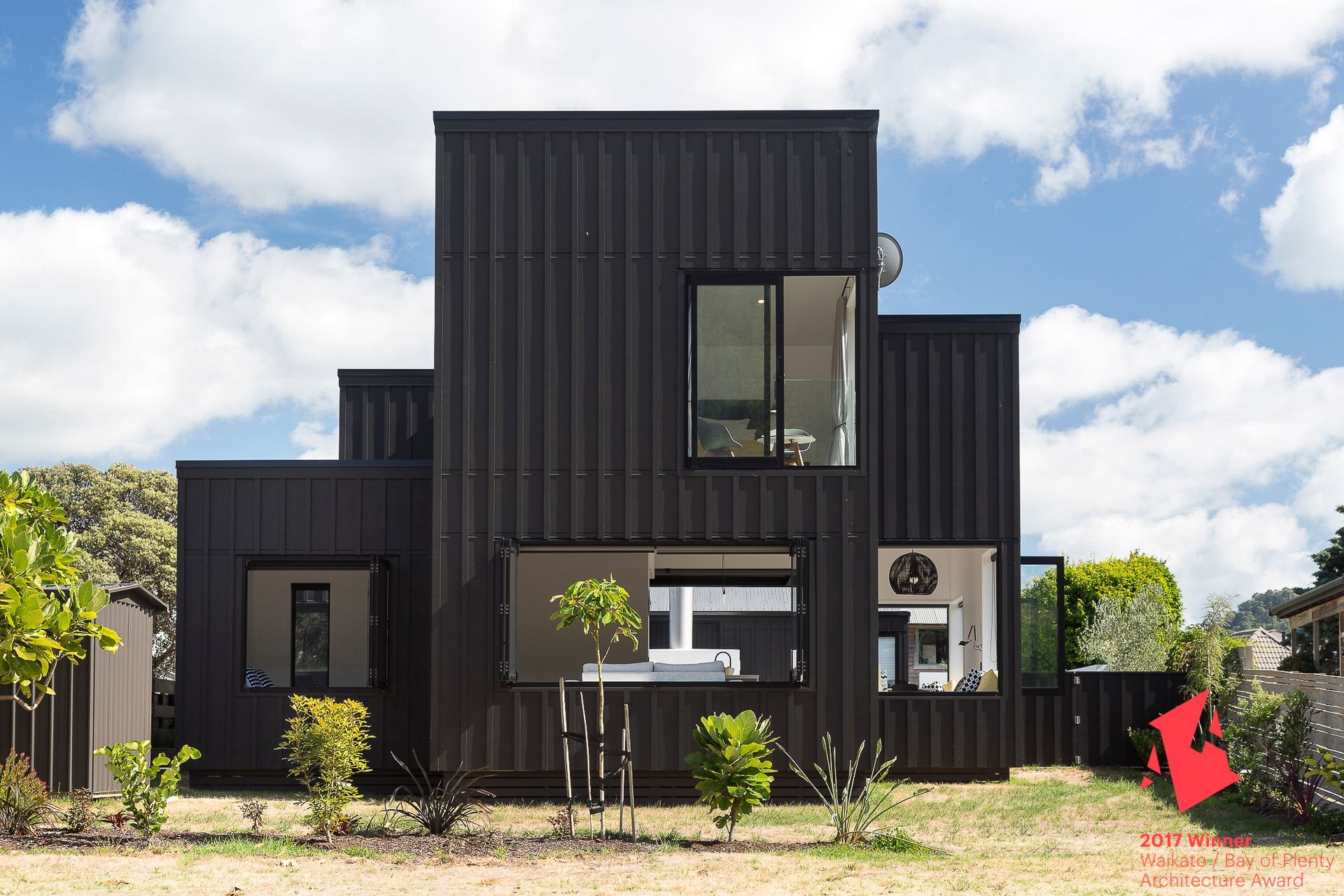 Leuschke-Kahn - Pauanui