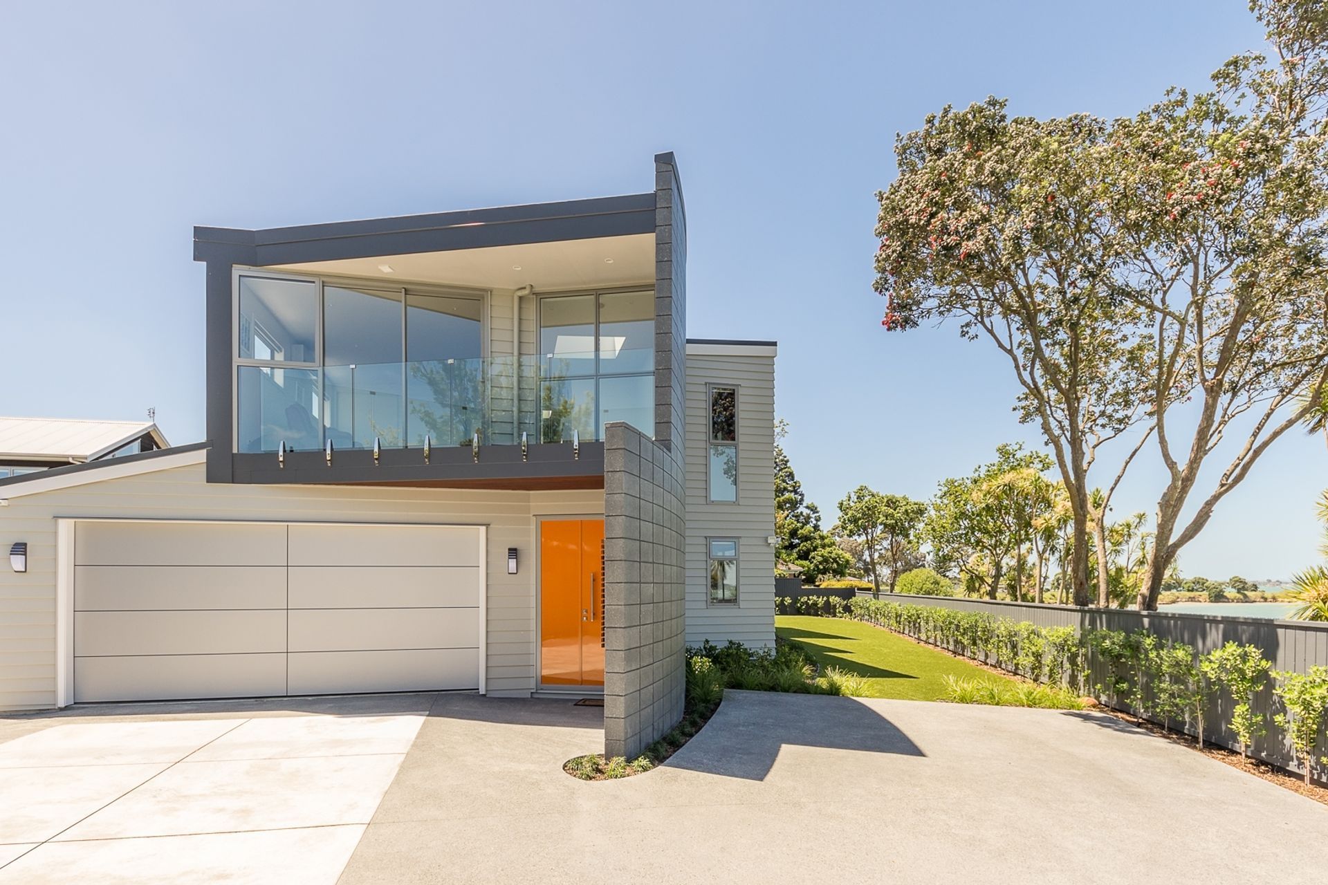 House by the sea in Auckland