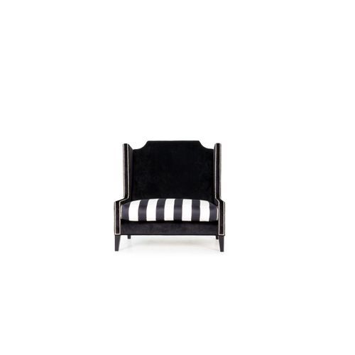 Chateaux Armchair