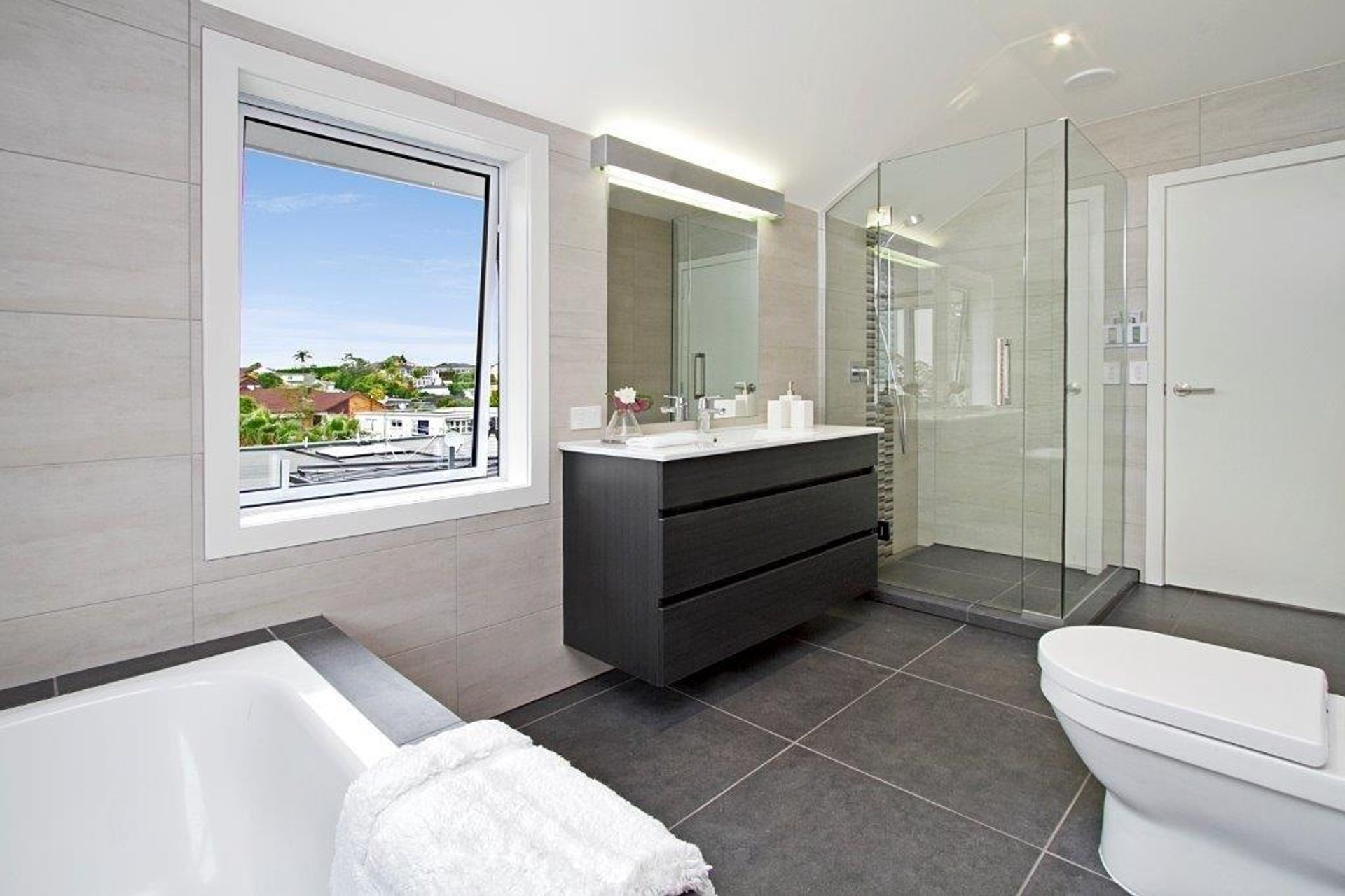 Style & Simplicity in St Heliers