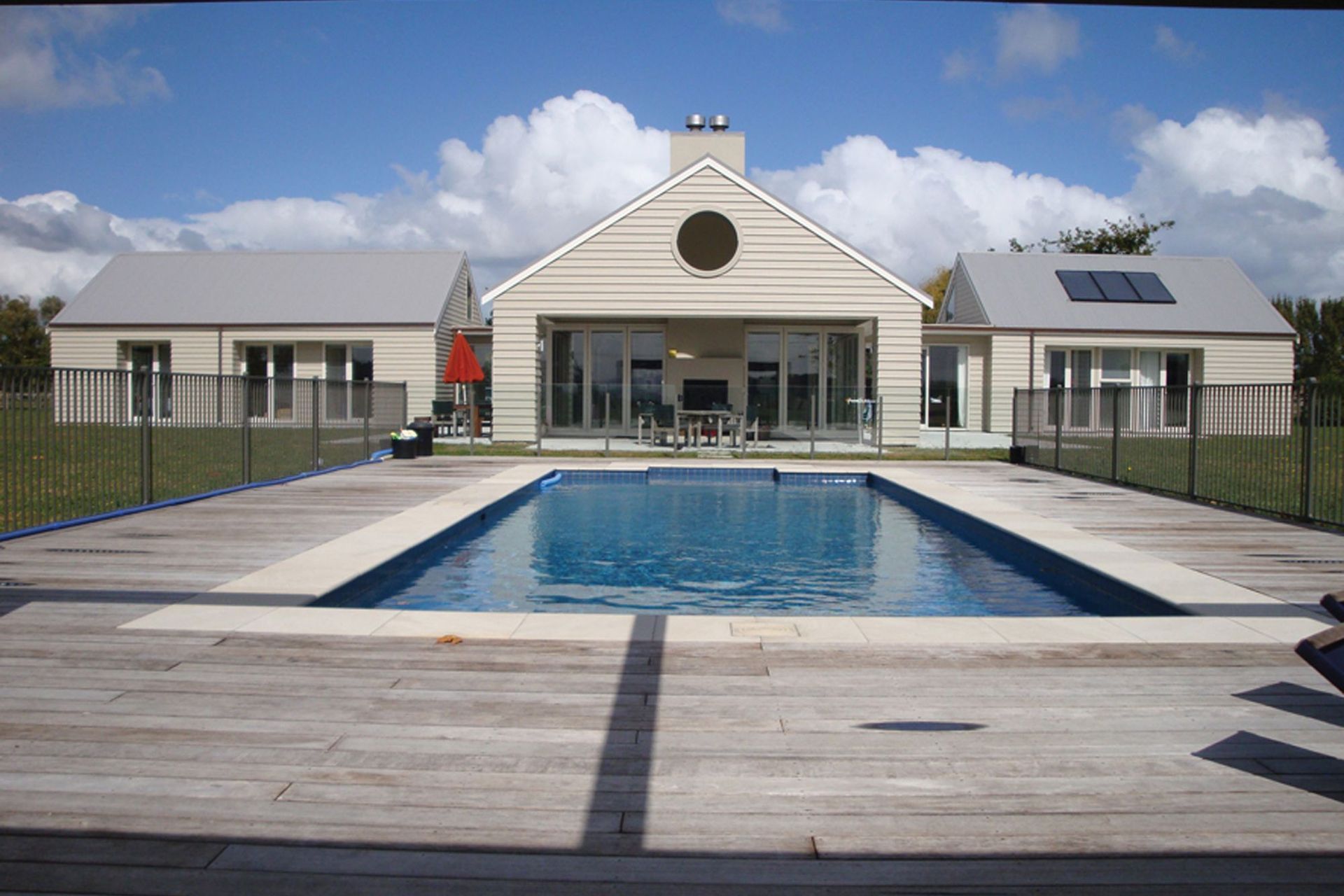 PASSIVE SOLAR COUNTRY HOUSE, GORDONTON