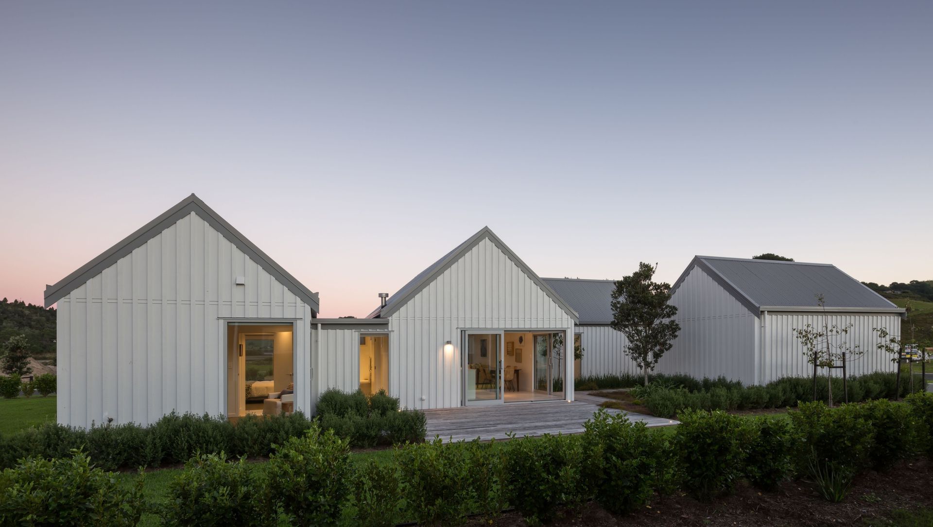 Four Walls Cooks Beach banner