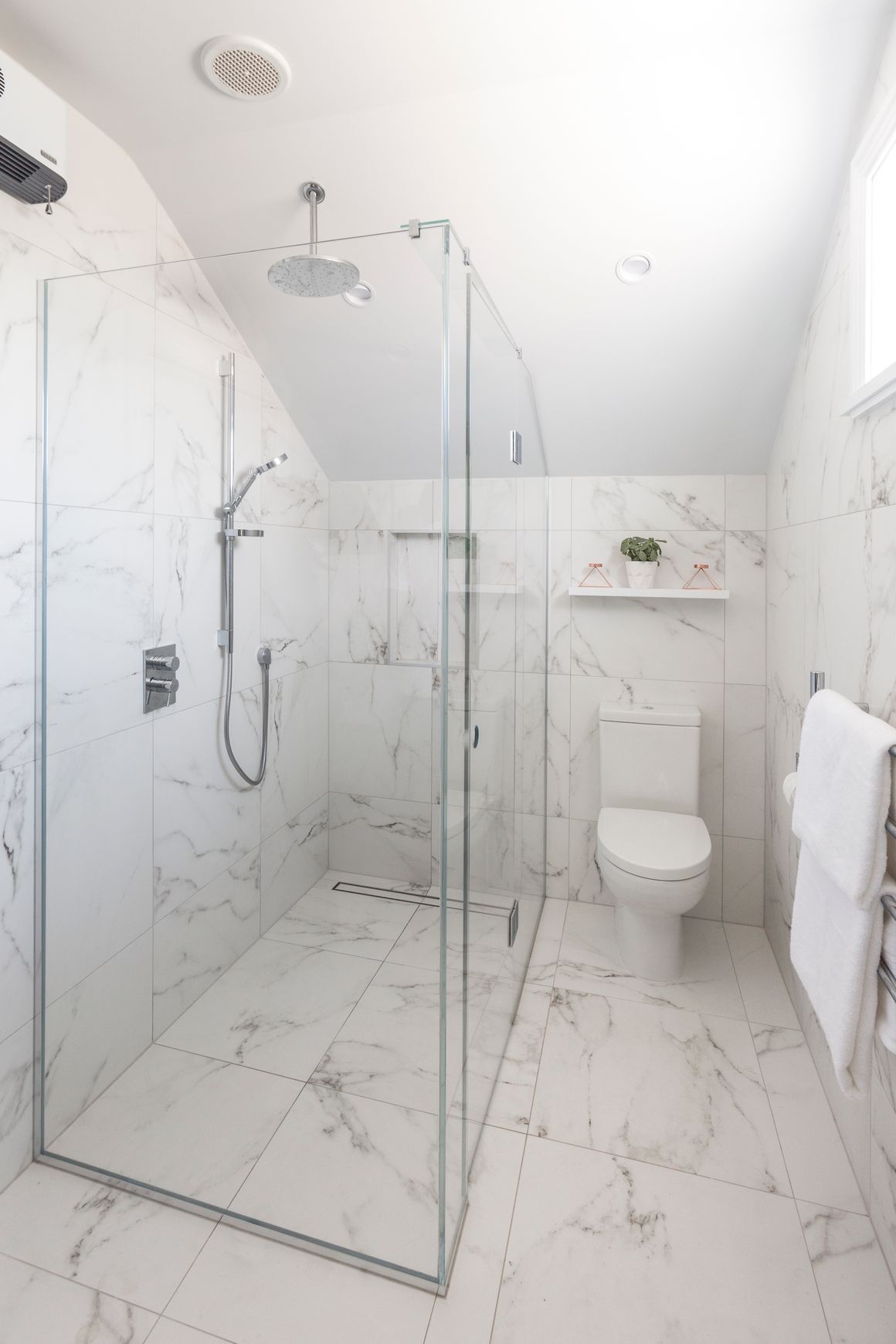 Frameless Glass Showers