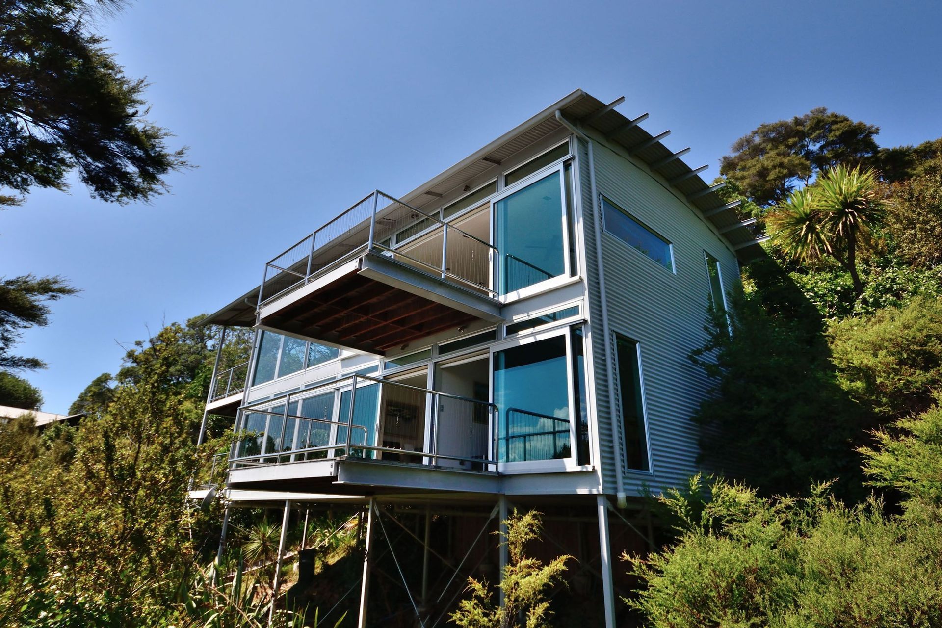 Mahurangi Steel House