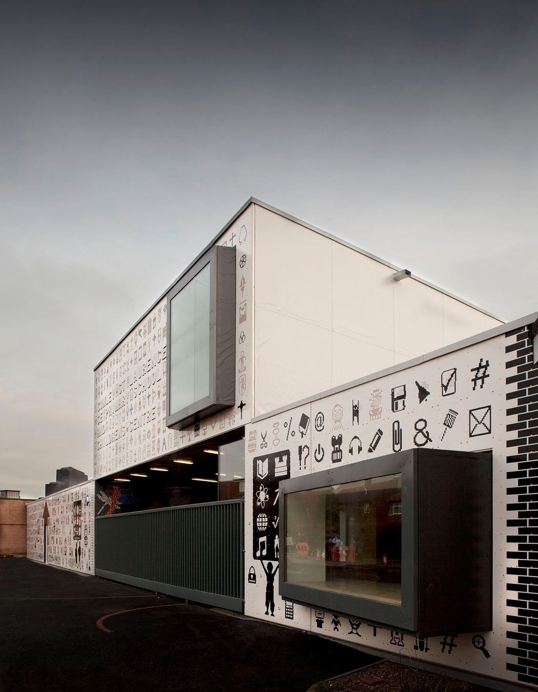 Lego School - London - What Architeture