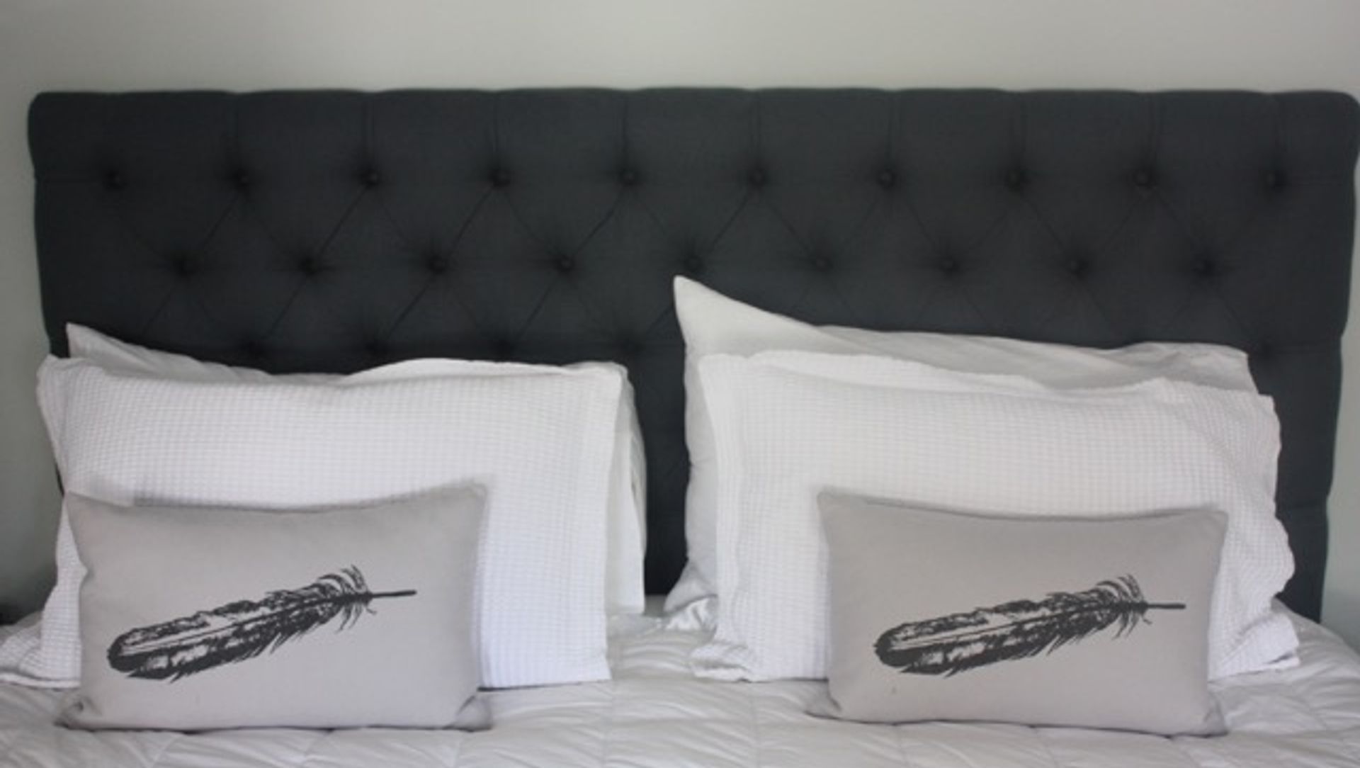 Meadowbank Rd House banner