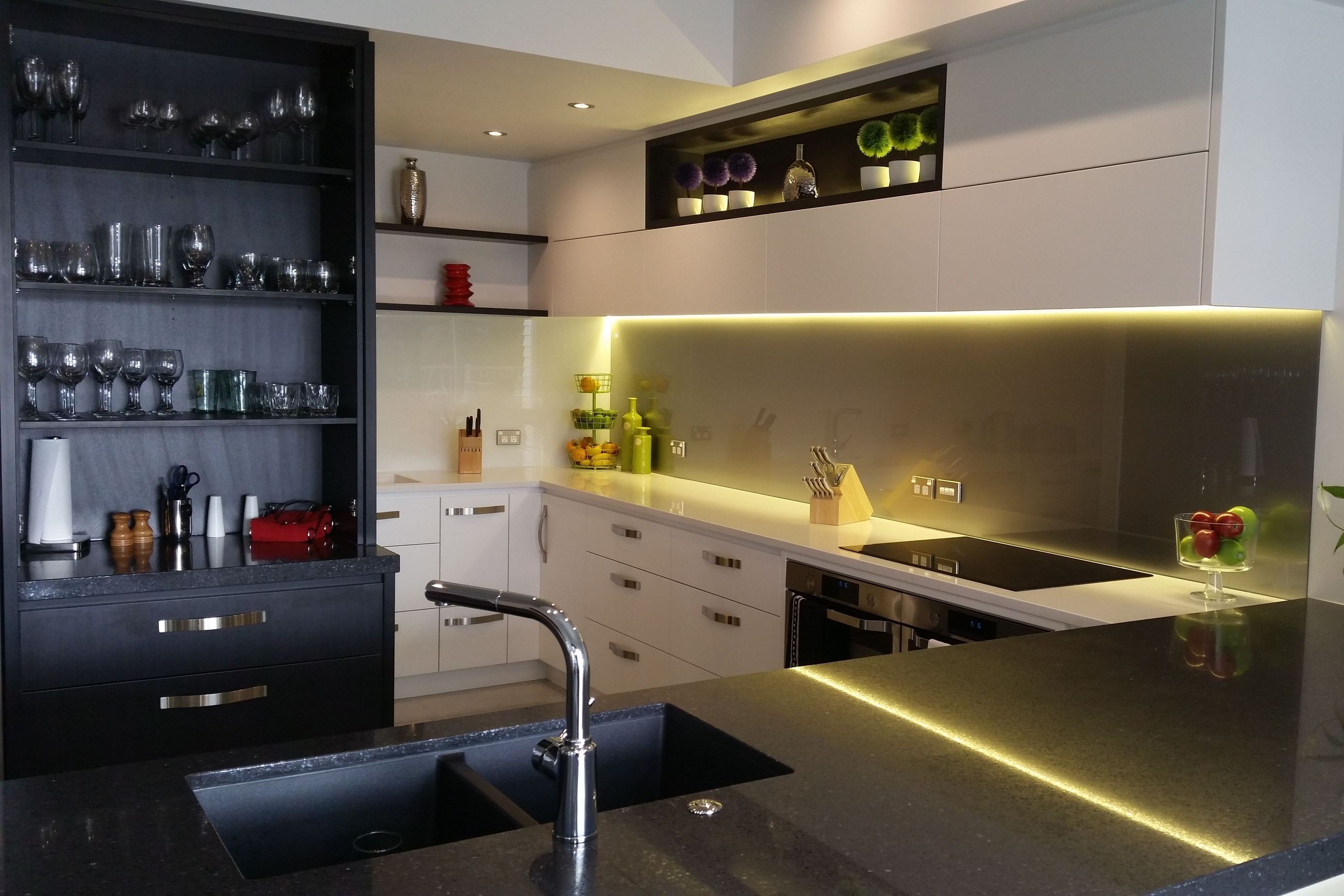 Haynes Glass Colour Glass Splashbacks