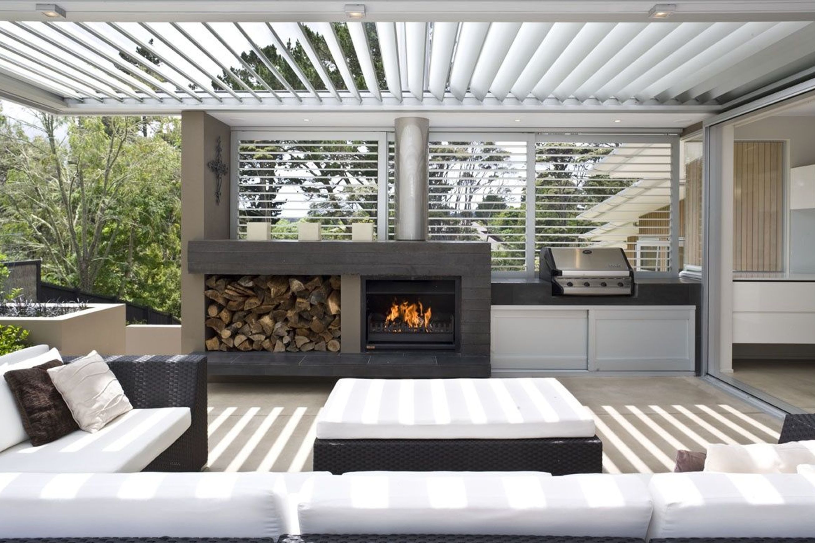 Jetmaster Alfresco Outdoor Wood Fireplace