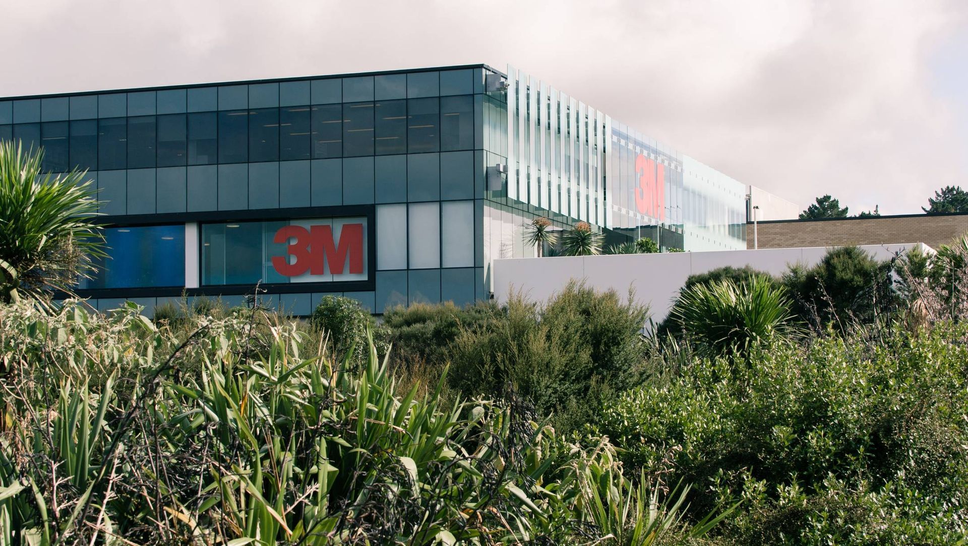 3m Building banner