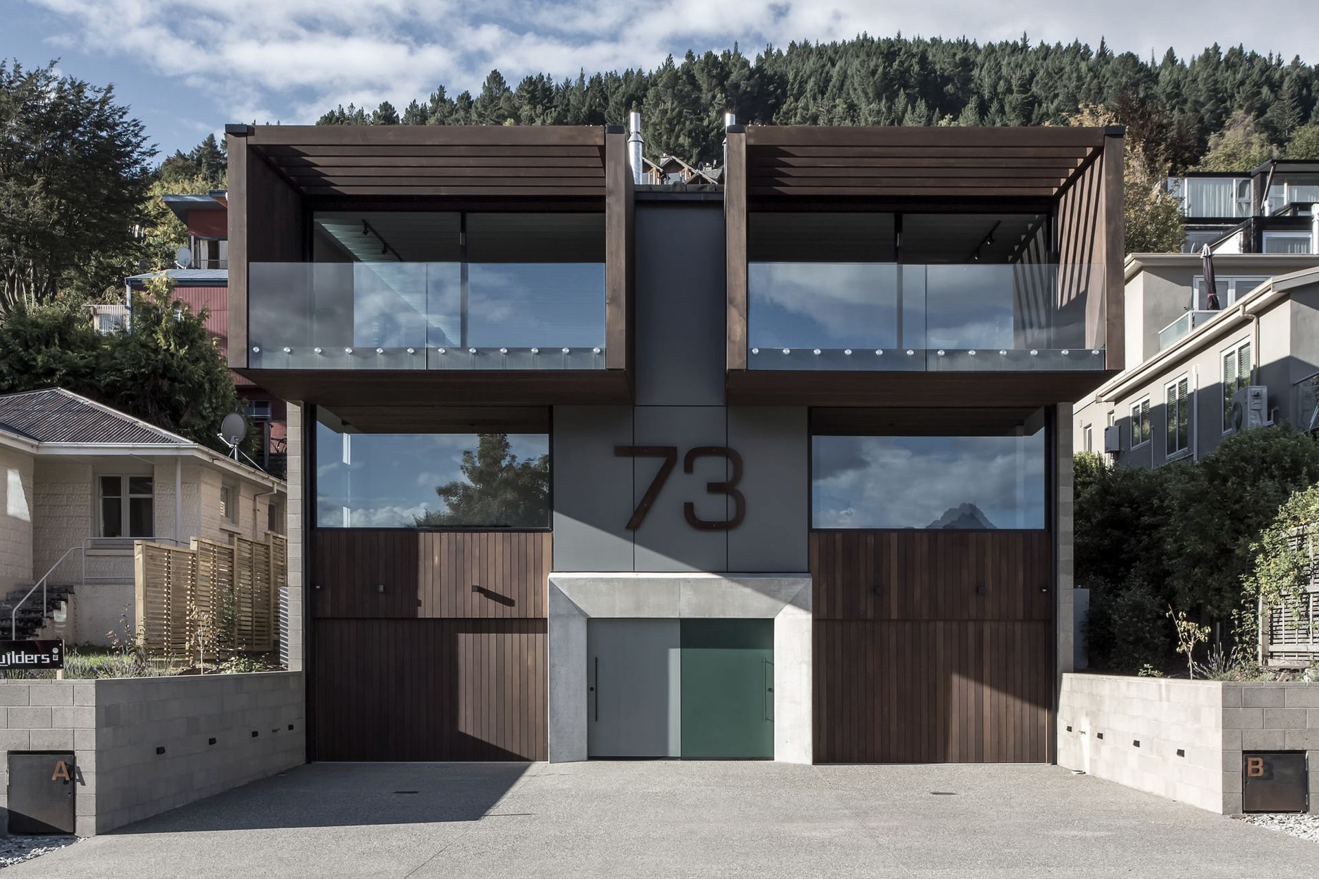 73B HALLENSTEIN STREET