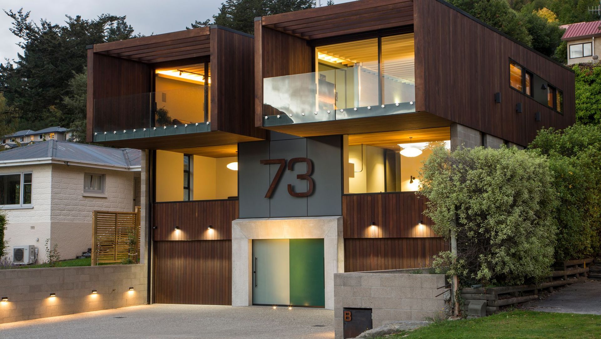 73a Hallenstein Street banner