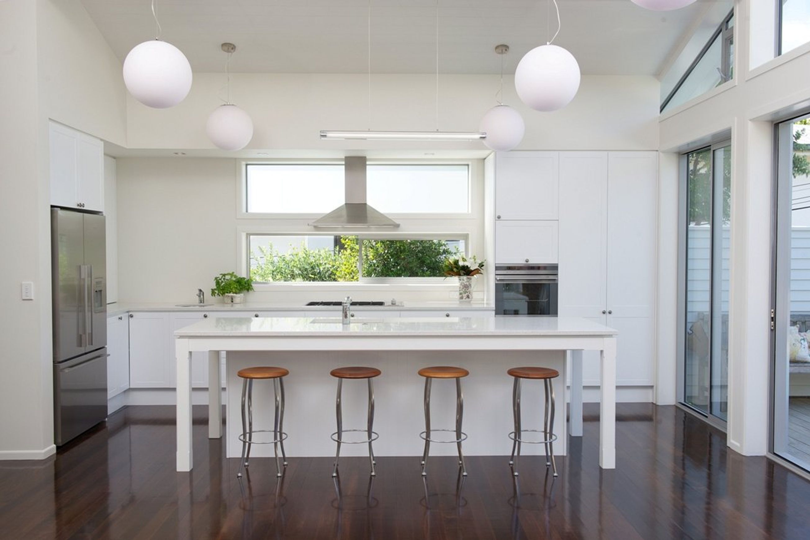 Contemporary / Modern Kitchens